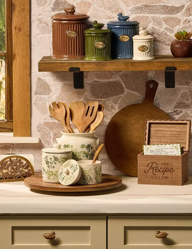 Kinkeeping Kitchen Decor
